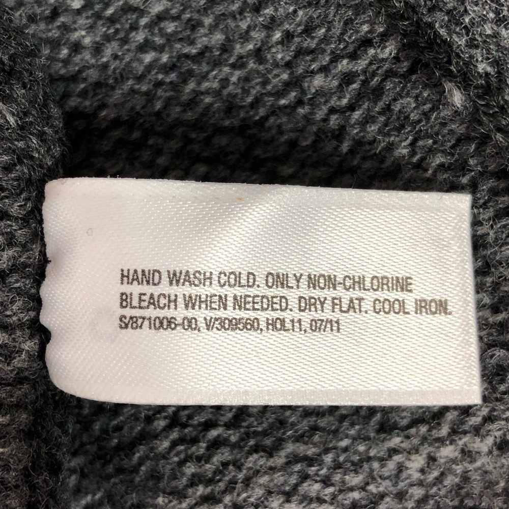 Gap Sweater Cardigan Long Sleeve Size XS New - Picture 4 of 5